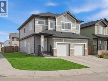 A & B 58 Valmont Street, Blackfalds, AB, T4M 0L2 house for sale | Listing ID A2318 | Royal LePage