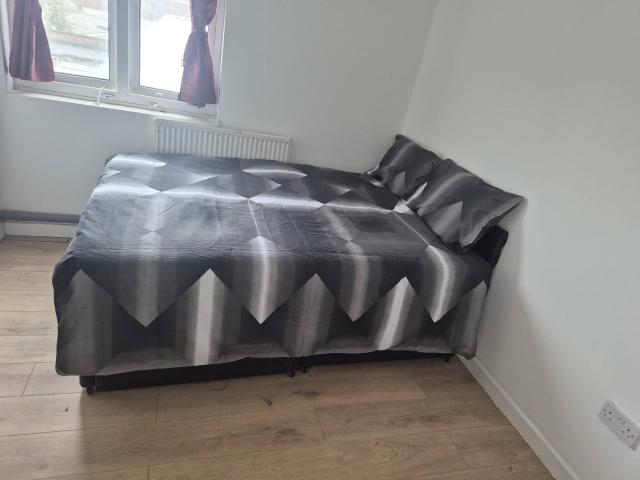 A&B Shoes Ltd 67 70 Mott Street, Birmingham, B19 3HN, United Kingdom | 1 bed house for rent #171535418 | Rentberry