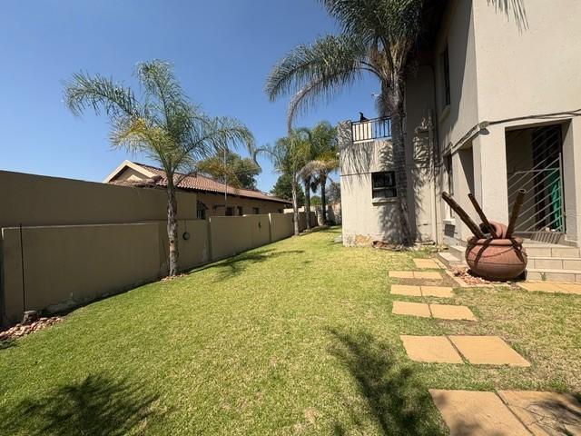 A Bachelor Pad To Rent in a Secure Estate, Greengate, Krugersdorp
