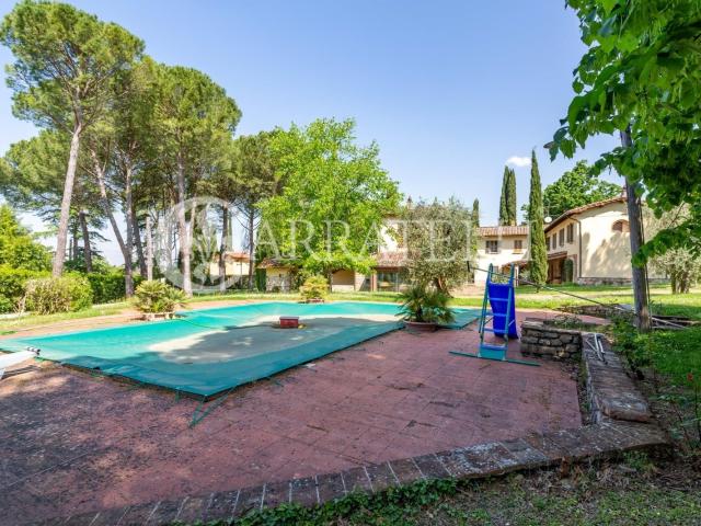 A Bagno a Ripoli villa di lusso di circa 500 mq con giardino. 700m² Bagno a Ripoli