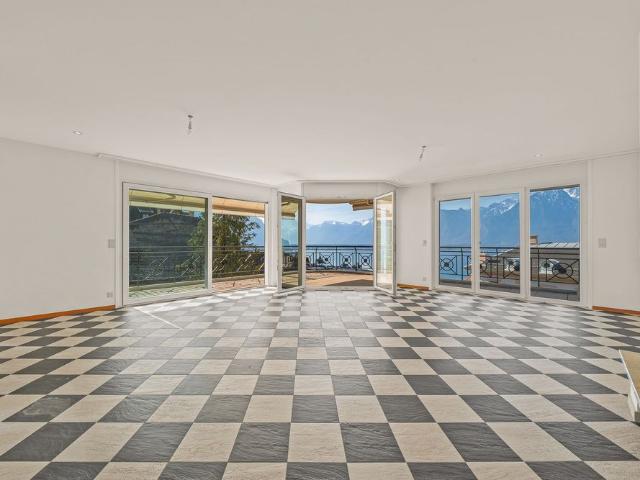 A balcony overlooking Lake Geneva – Spacious 5.5 room apartment of 166 m²