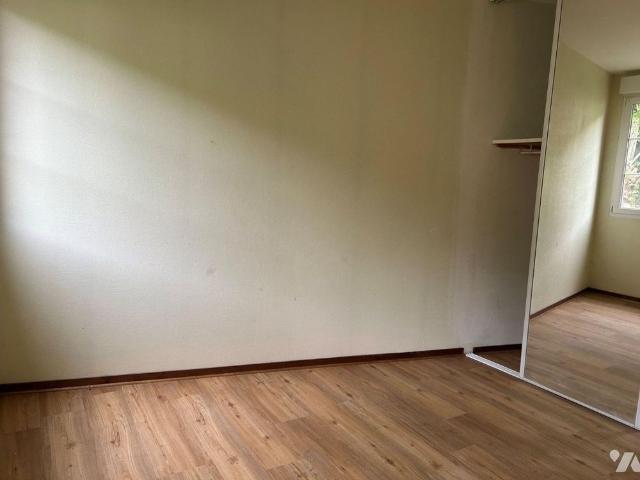 À Bar sur Seine, un appartement de 47 m² est disponible à la location. Ce logement comprend.