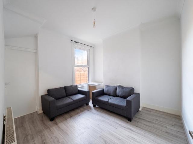 A beautiful 4 bedroom house in Maryland E15