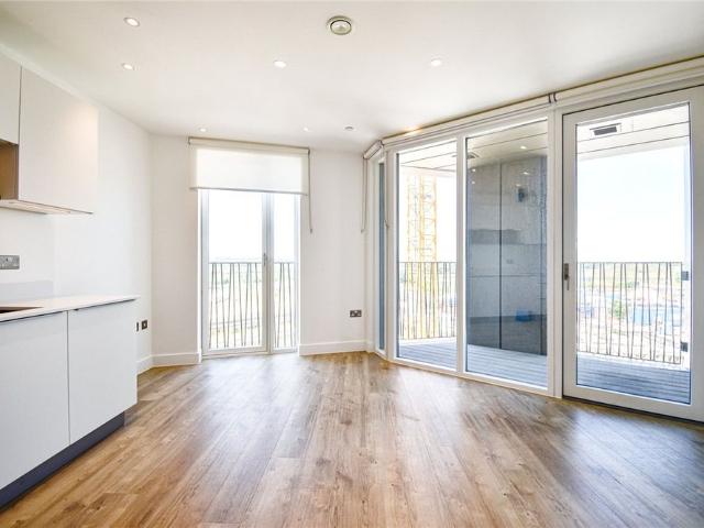 A beautiful 1 bedroom apartment situated in this popular development just to the North West of Cambridge. Under floor heating. Unfurnished