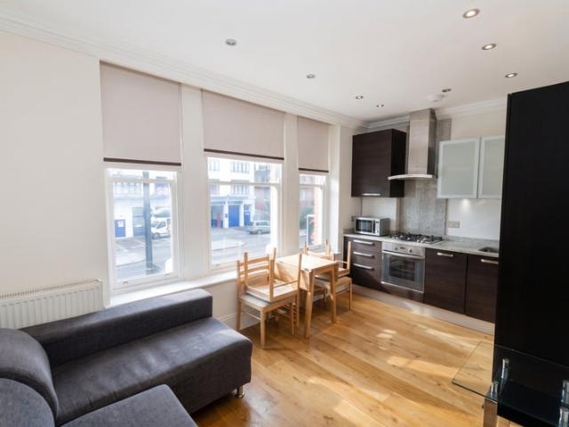 A beautiful 2 bedroom property in N7