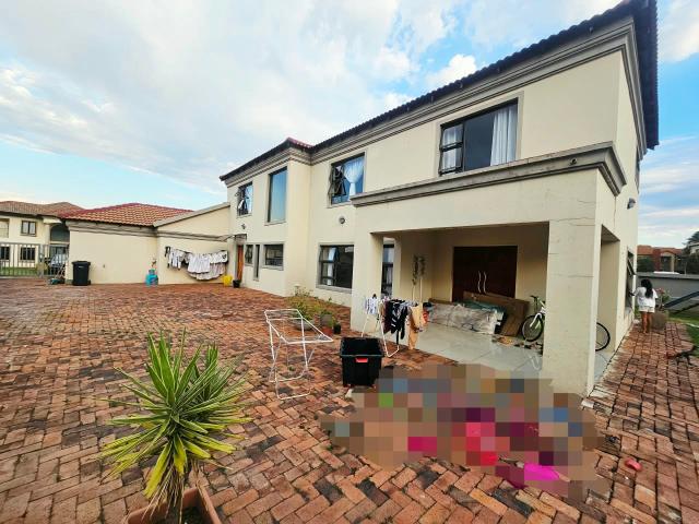 A Beautiful 3 bedroom 2.5 bathroom house for rent in Monavoni