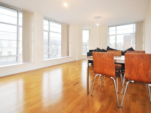 A beautiful two bedroom apartment in N7