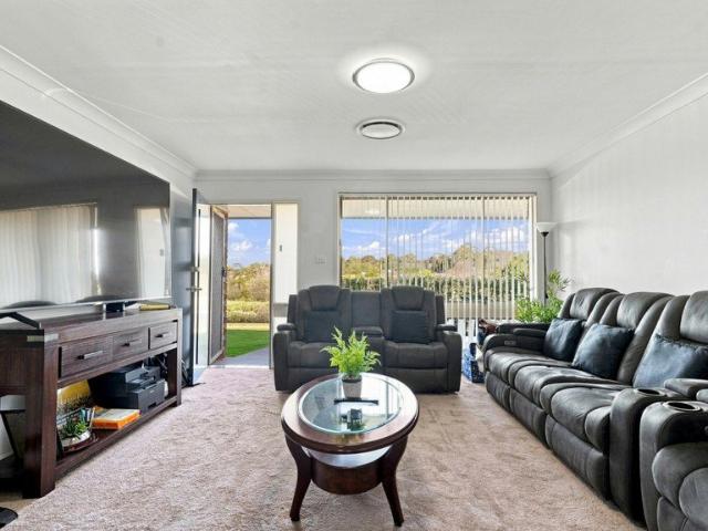 A Beautiful Villa Retreat in a Peaceful Reserve Side Setting