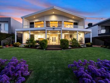 A beautiful, breathtaking, elegant residence on the waterfront
