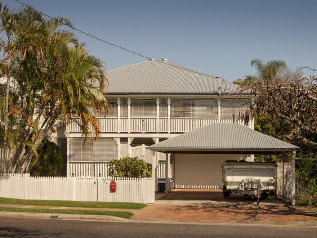 A Beautiful Family Haven Shaped by Sunlight and Breezes