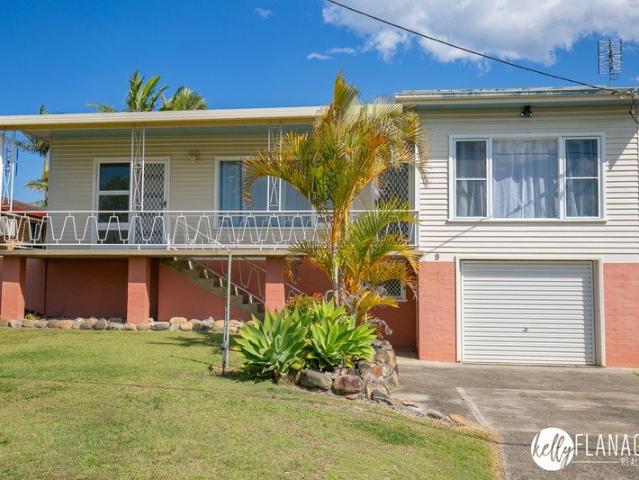 A Beautiful Home, A Quiet Cul De Sac Overlooking The River and Rural Lands