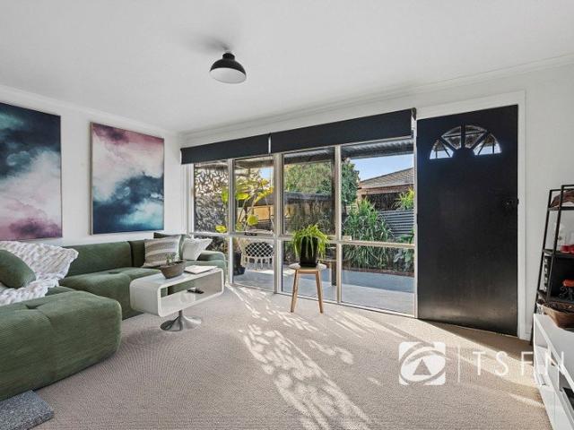 A Beautiful Home with Space, Style & Stunning Sunset Views
