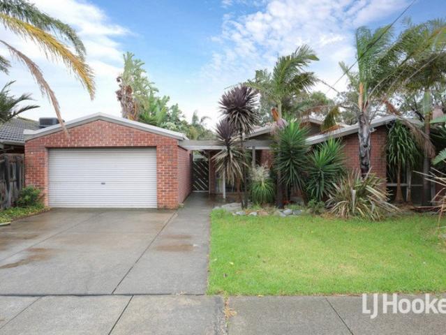 A Beautifully Appointed Home in Prime Seabrook! APPLICATIONS NOW OPEN