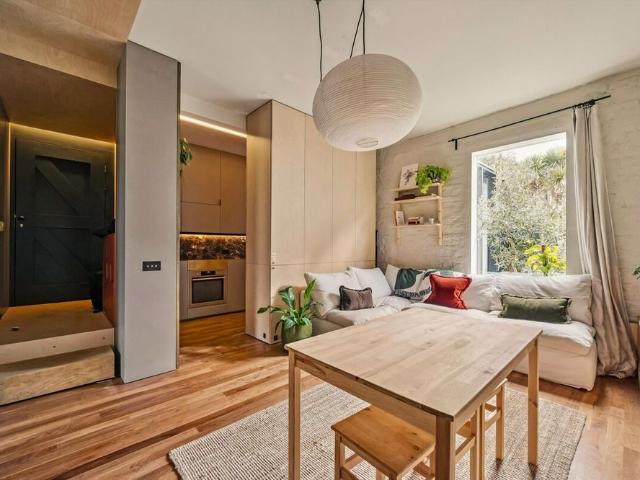 A beautifully designed one bedroom apartment, moments from Richmond town centre