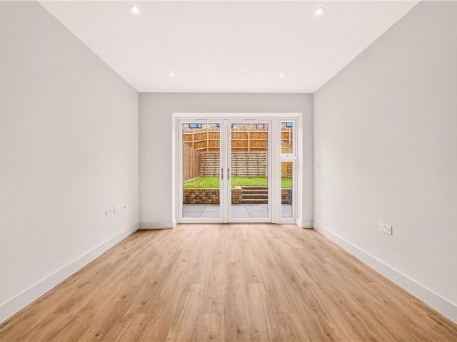 A beautifully designed three bedroom family home set within The Quarry, an award winning new community that blends contemporary living, excellent connectivity and sustainable design