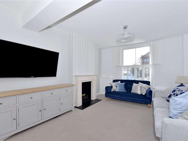 A beautifully extended three bedroom house with magnificent kitchen in the heart of Windsor town
