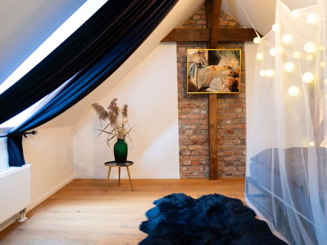 A beautifully furnished penthouse flat in Berlin Mitte – stylish and centrally located
