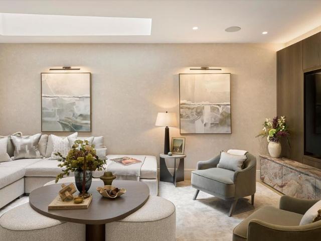 A beautifully finished four bedroom mews house to rent in the heart of Knightsbridge, SW7