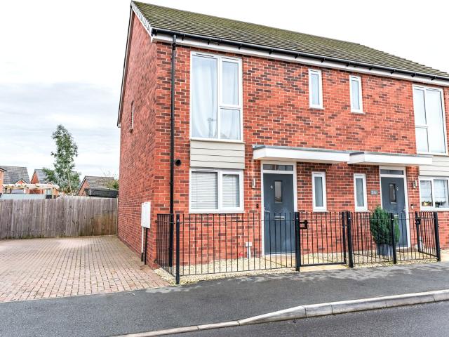 A beautifully presented three bedroom semi detached home, situated in the sought after St. Modwen development in Whittington. To Let £1,350pcm