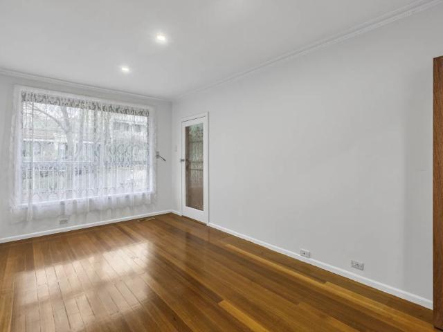 A Beautifully Refreshed Home in One of Richmond's Best Pockets!