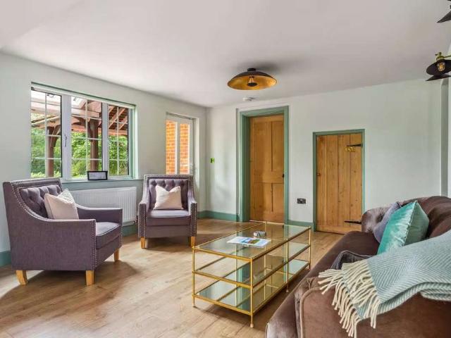 A beautifully refurbished cottage in an idyllic rural location with far reaching views