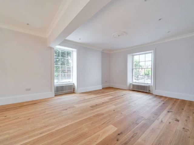 A beautifully refurbished two bedroom apartment in the heart of the City