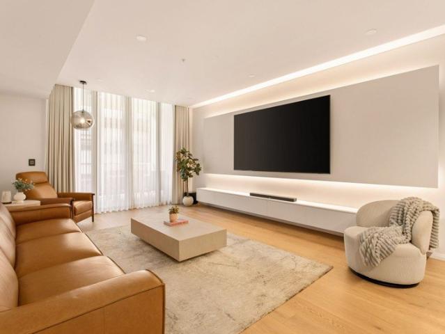 A Beautifully Reimagined Parkside Residence in the Heart of Zetland
