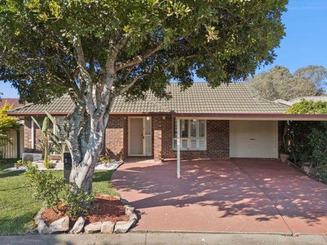 A Beautifully Renovated Parkside Retreat