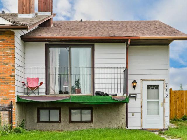 A Beautifully three bedroom duplex and complete fabulous basement