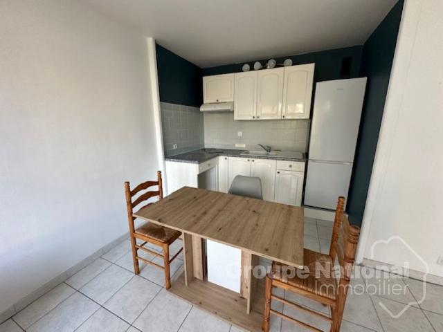 A BEAUVAIS: STUDIO DANS RÉSIDENCE SÉCURISÉE