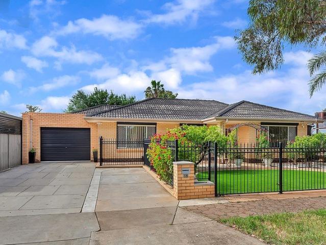 A Beloved Family Home, Offered For The First Time Since 1971