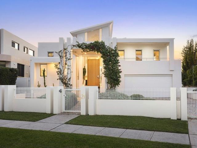 A Bespoke Trophy Residence in an Exclusive Setting