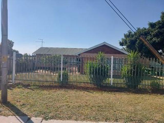 a big and neat family home to rent!