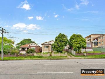 A Big land for sale and huge development Opportunity in Roselands. Don't miss out