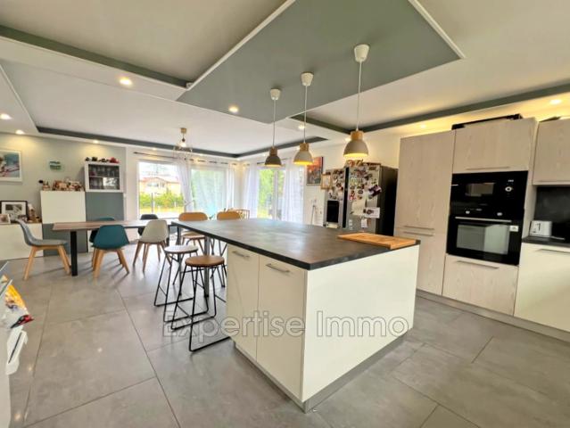 A Bischwihr, Maison individuelle à toit plat 5 pièces de 125 m