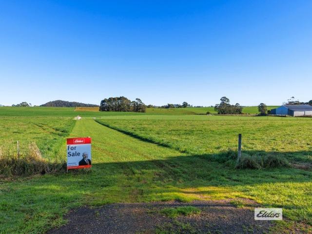 A blank canvas, a great location, and the space to build the home you've always imagined