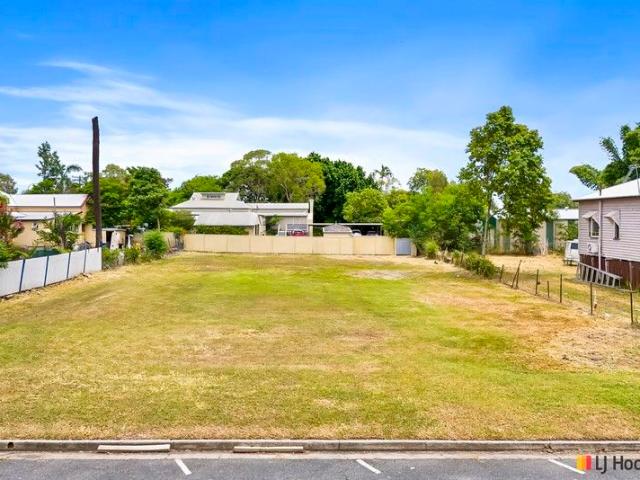 A Blank Canvas for Your Dream Build in a Welcoming Neighbourhood