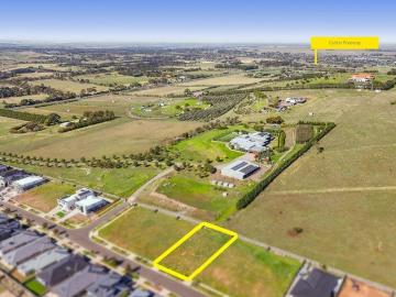 A Blank Canvas in the Heart of Rosenthal Estate