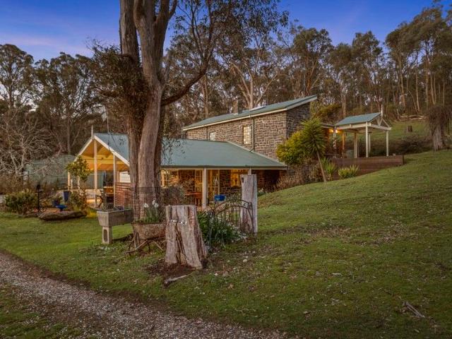 A Bluestone Escape With Space and Soul