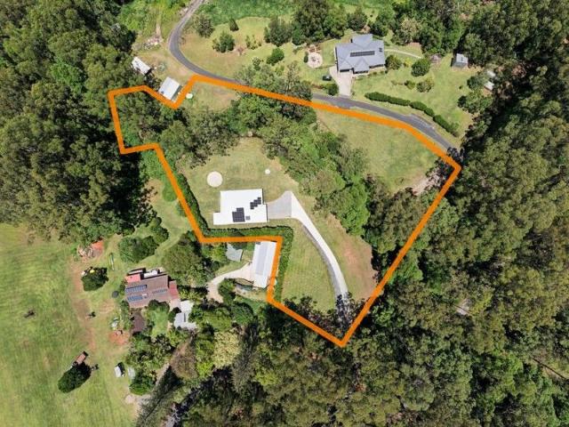 A Brand New Luxury Haven on 1.125ha With Creek, Waterfall & Stunning Design.