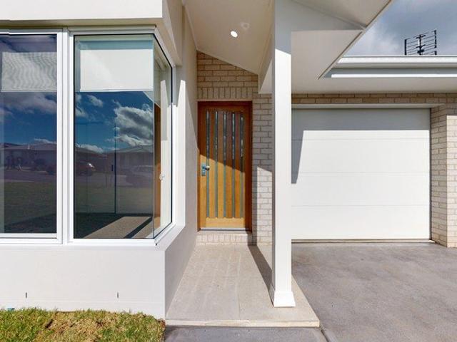 A brand new place to call home in Southlakes Estate