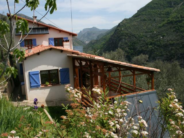 À Breil Sur Roya, grande maison avec 7 pièces