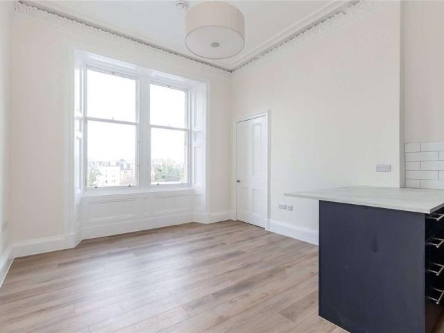 A bright and modern second floor two bedroom flat available on a part furnished basis in Morningside