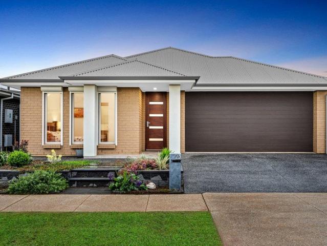 A Bright, Easy Living Home in Riverlea Park