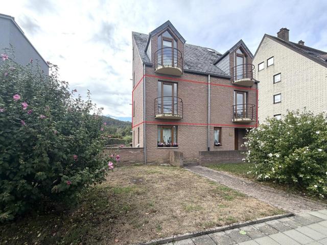 A bright flat in the heart of Jambes