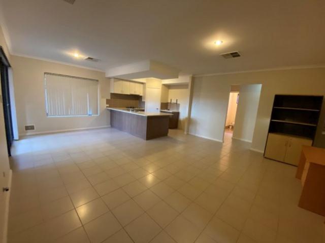 A Bright, Spacious and Low Maintenance Villa !