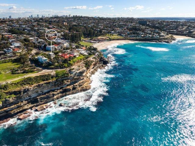 A Bronte Beauty In A Tightly Held Oceanside Enclave With Breathtaking Beach And Ocean Views On Bronte Cutting