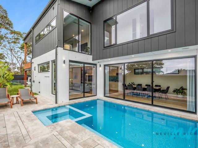 A Custom Built Bayside Retreat