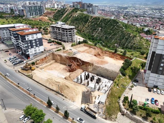 Ağcalı Mh.de Caddeye Yakın Yerinde Dönüşüm Satılık 3+1