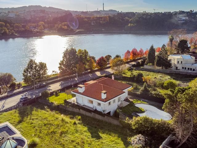 Moradia T3 com Piscina | Vista Rio Douro